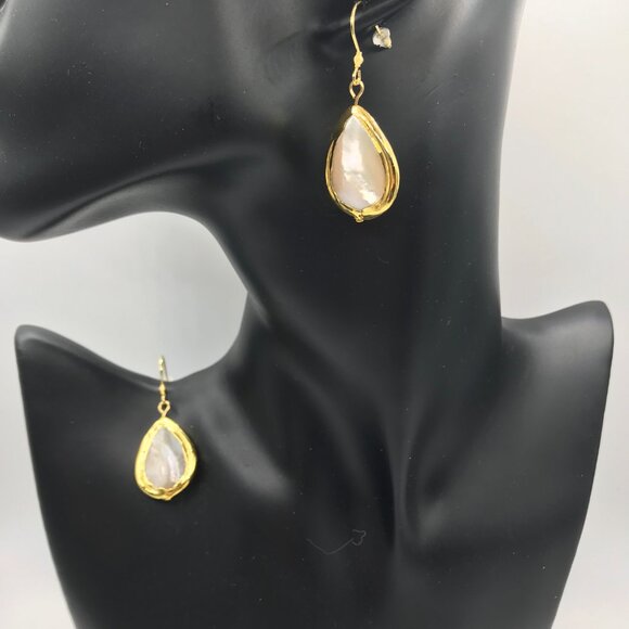 Pearl Mother of Pearl Shell Teardrop 316 stainless Hypoallergenic Hooks NEW - Picture 6 of 12